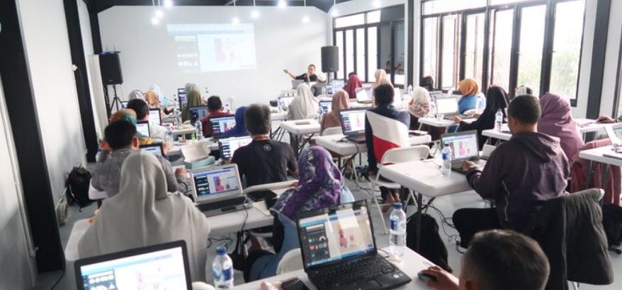 Akses Pendidikan dan Pelatihan sebagai Fondasi Pembangunan Sumber Daya Manusia
