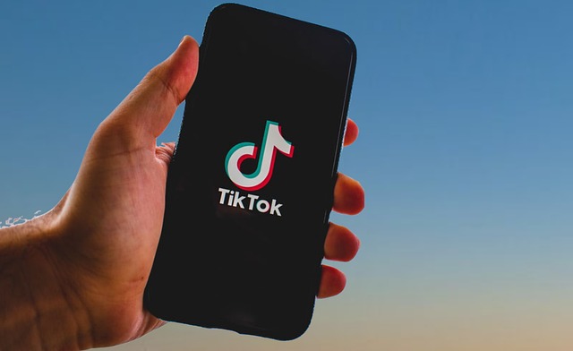 Jasa Share TikTok untuk Mengoptimalkan Penyebaran Konten dan Pertumbuhan Akun