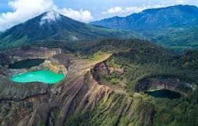 Berubah Warna, Status Gunung Kelimutu di Ende Naik Menjadi Waspada