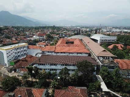 Kegiatan Kemandirian Santri di Boarding School Al Masoem, Bandung