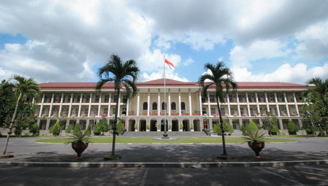 Cara Cerdas Lolos UGM: Ketahui Dulu Passing Grade Jurusanmu!