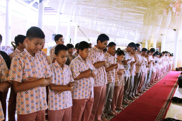 Pondok Pesantren, Tempat Terbaik Bagi Generasi Milenial untuk Menuntut Pendidikan Agama Islam