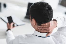 Awas Jangan Kelamaan Bermain Handphone, Ini Akibatnya