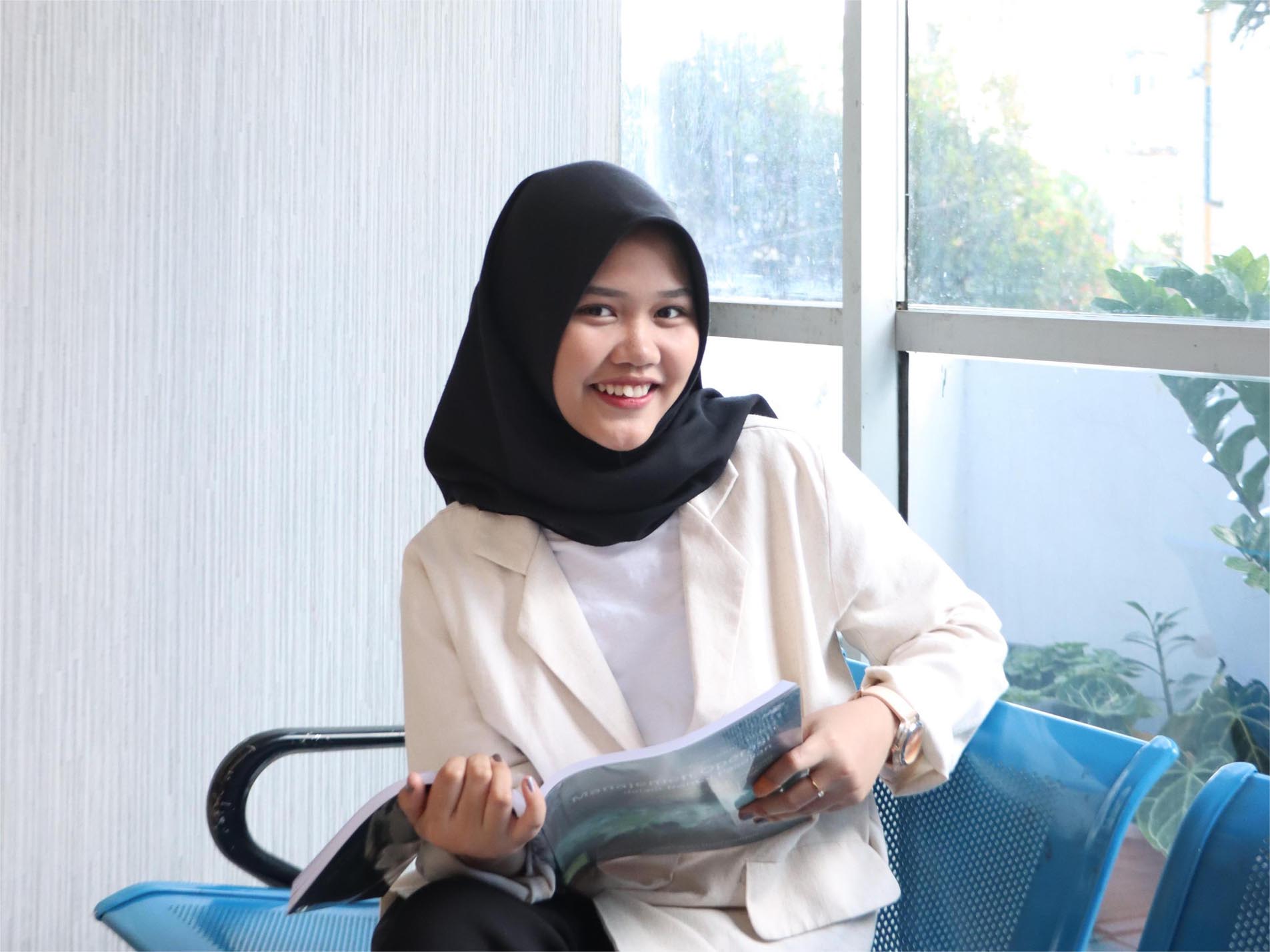 Biaya Pendidikan Kelas Reguler dan Non Reguler Per Semester Hanya 5 Juta Untuk Manajemen Bisnis Syariah S1 Serta Pilihan Kampus Kelas Karyawan di Bandung