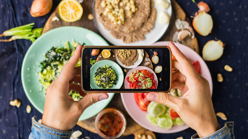 Mengapa Food Blogger Punya Peran Penting dalam Ekosistem Kuliner Digital?