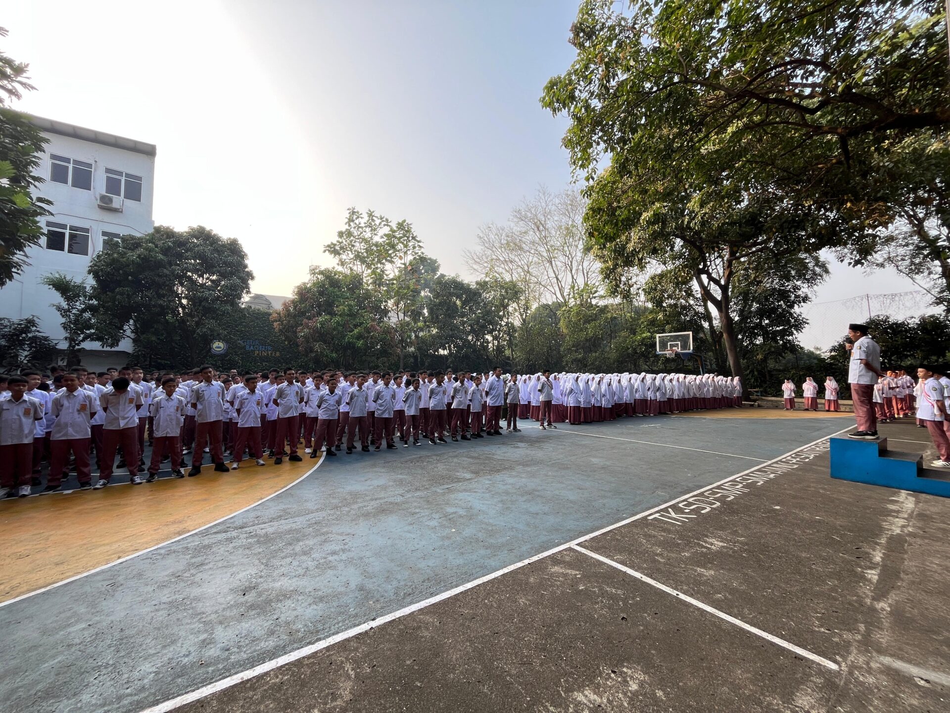 Sekolah Bukan Cuma Tempat Duduk Manis: Bangkitkan Jiwa Pemberani Pahlawan di Ruang Kelasmu!